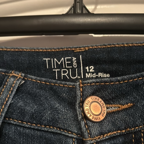 Time & True size 12 distressed cuffed capris - Picture 2 of 6